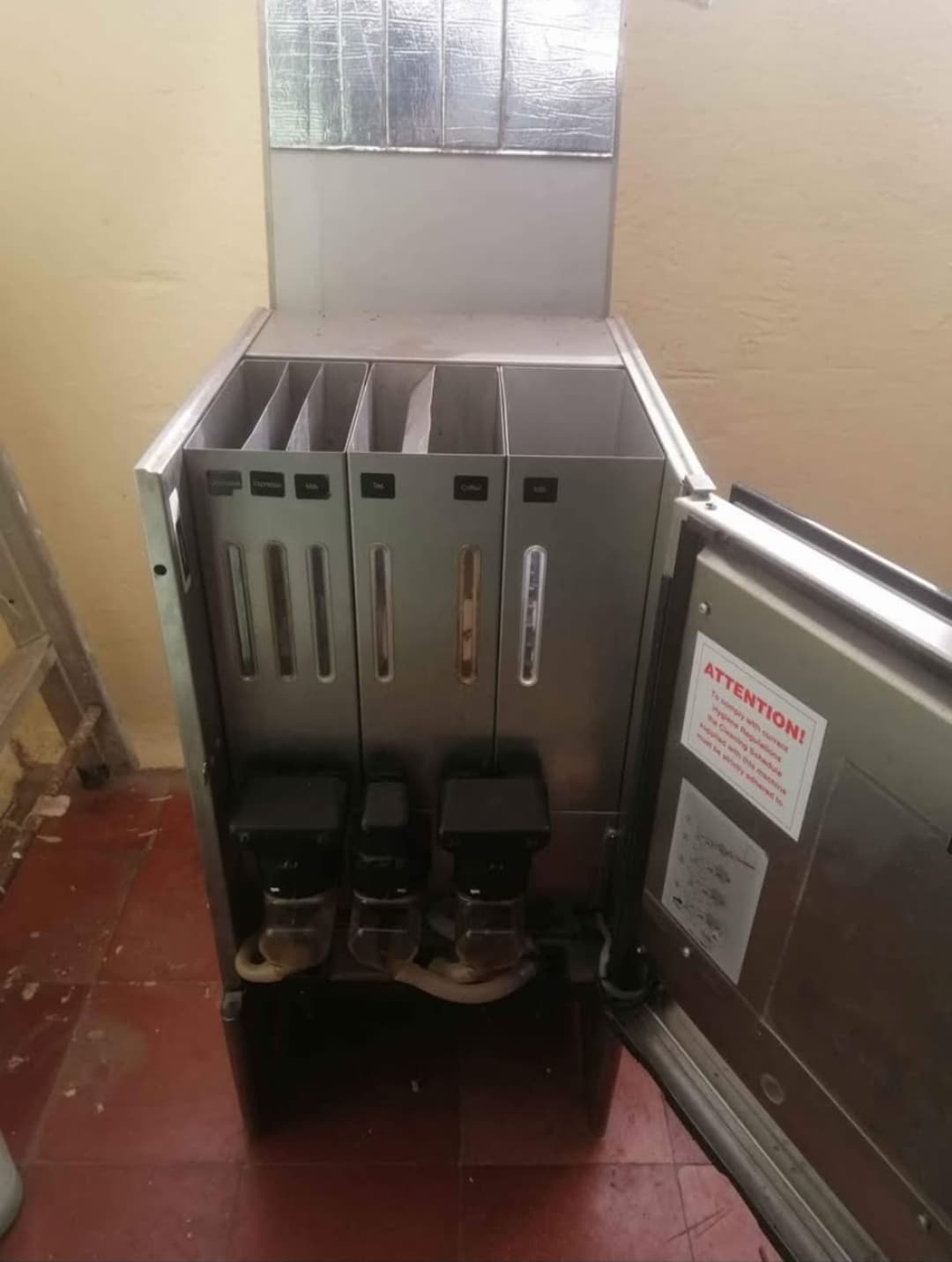 Product gallery https://cdn.afiray.ma/products/379b5ee6_46bc0c12_14393.jpg