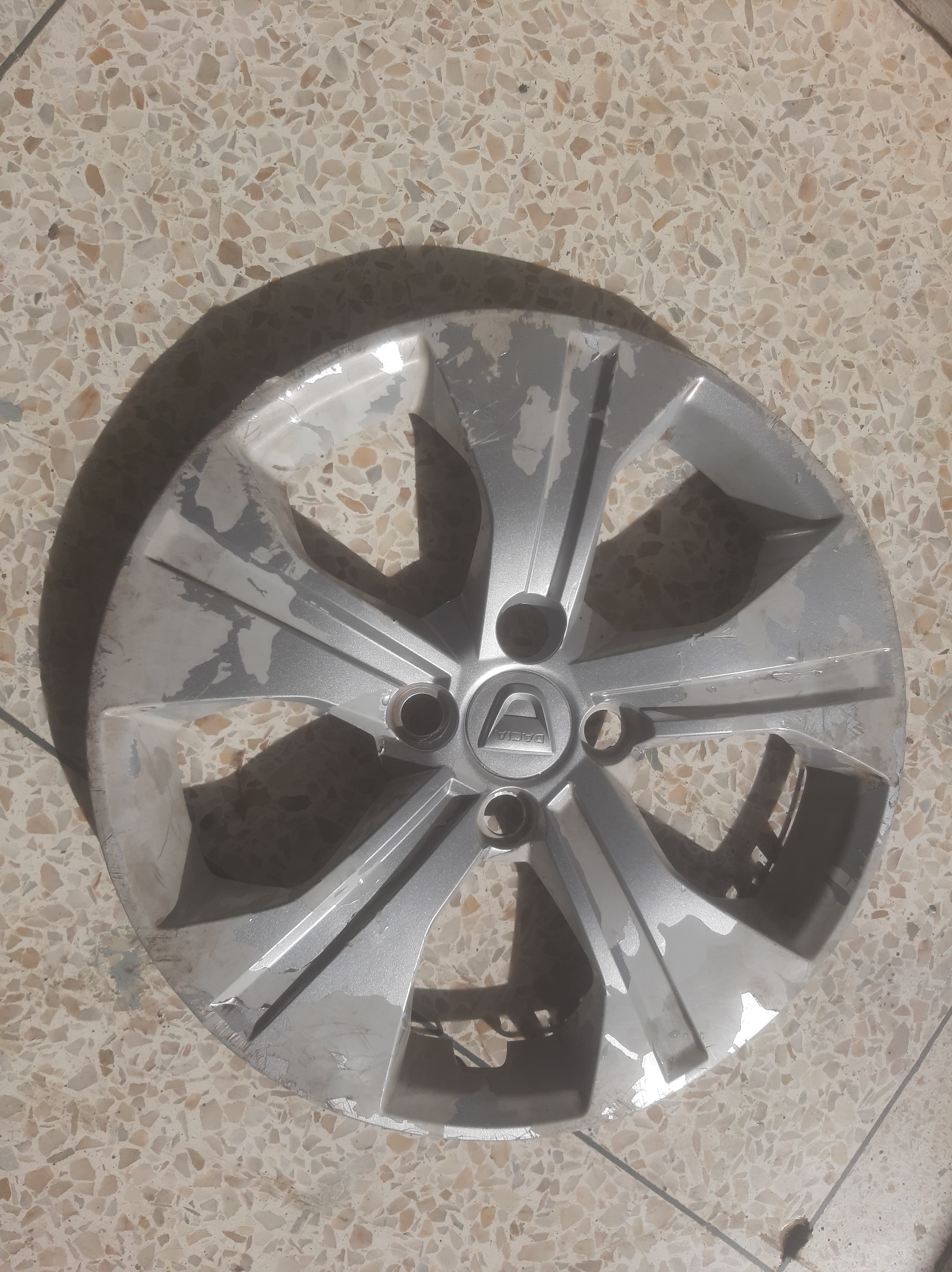 Product gallery https://cdn.afiray.ma/requests/a0aca756_1e097ece_20251109_124110.jpg