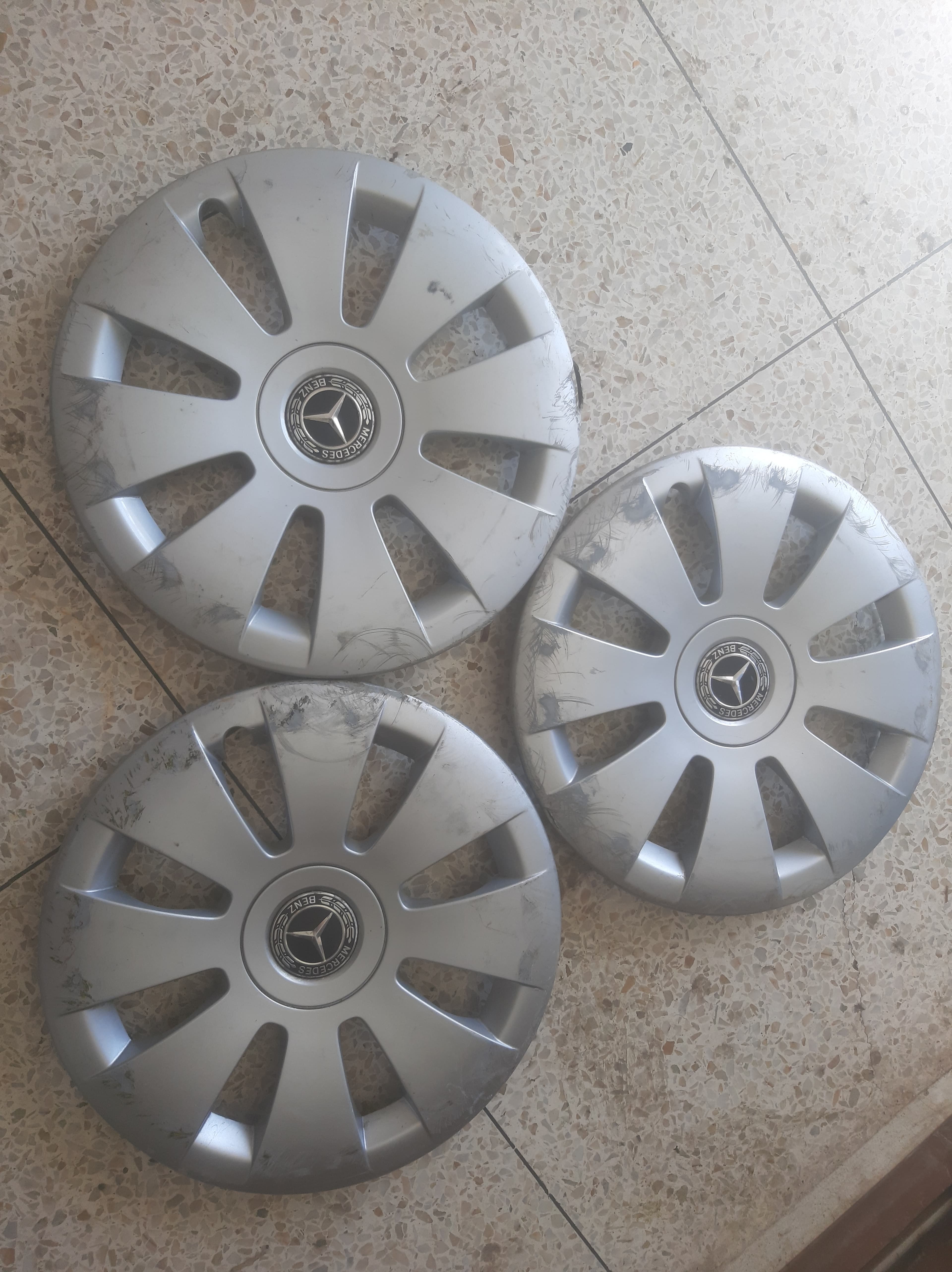 Product gallery https://cdn.afiray.ma/requests/b351f351_f934ee46_20251027_123903.jpg