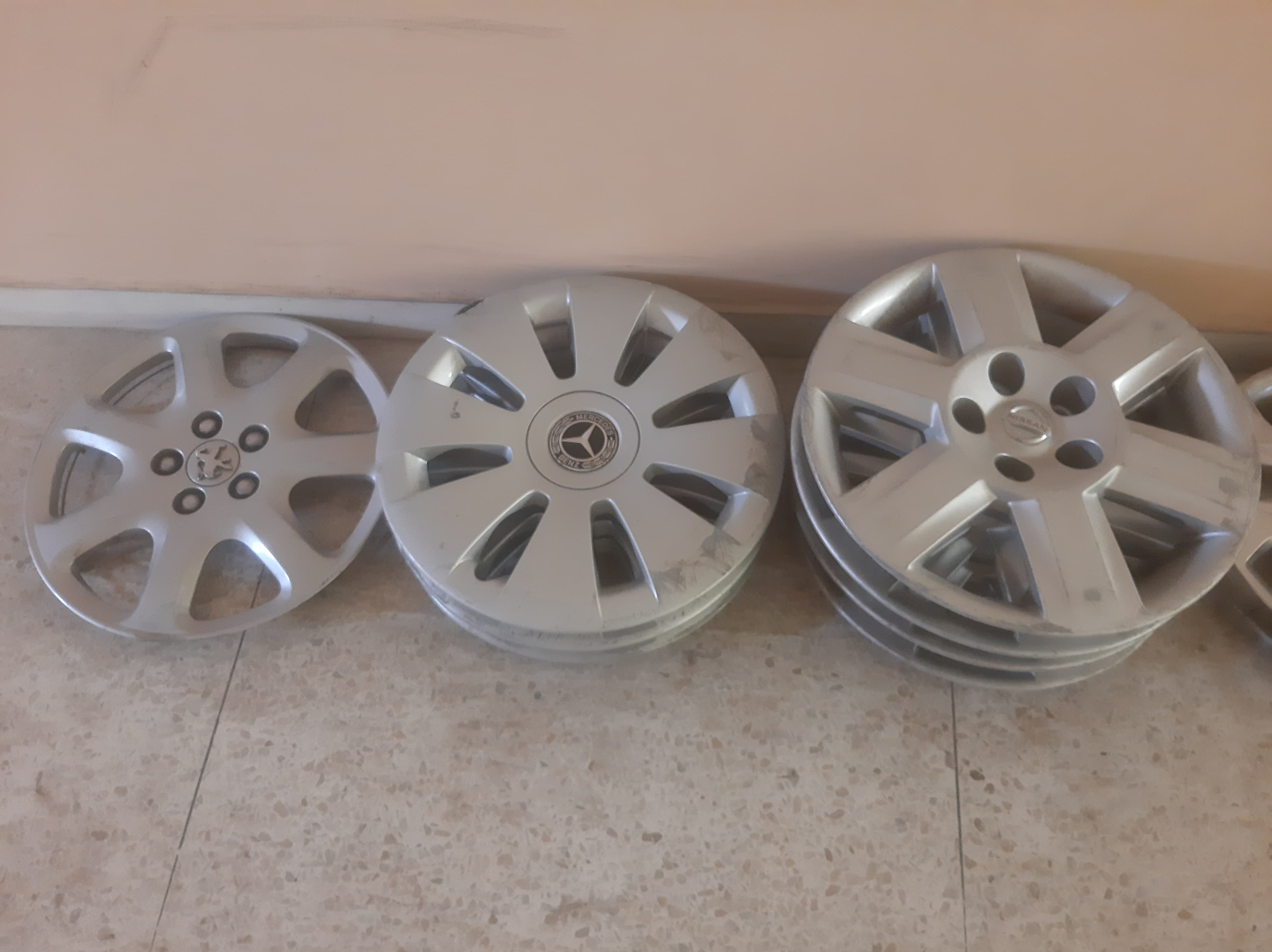 Product gallery https://cdn.afiray.ma/requests/e186edfc_2c54786e_20251027_130737.jpg