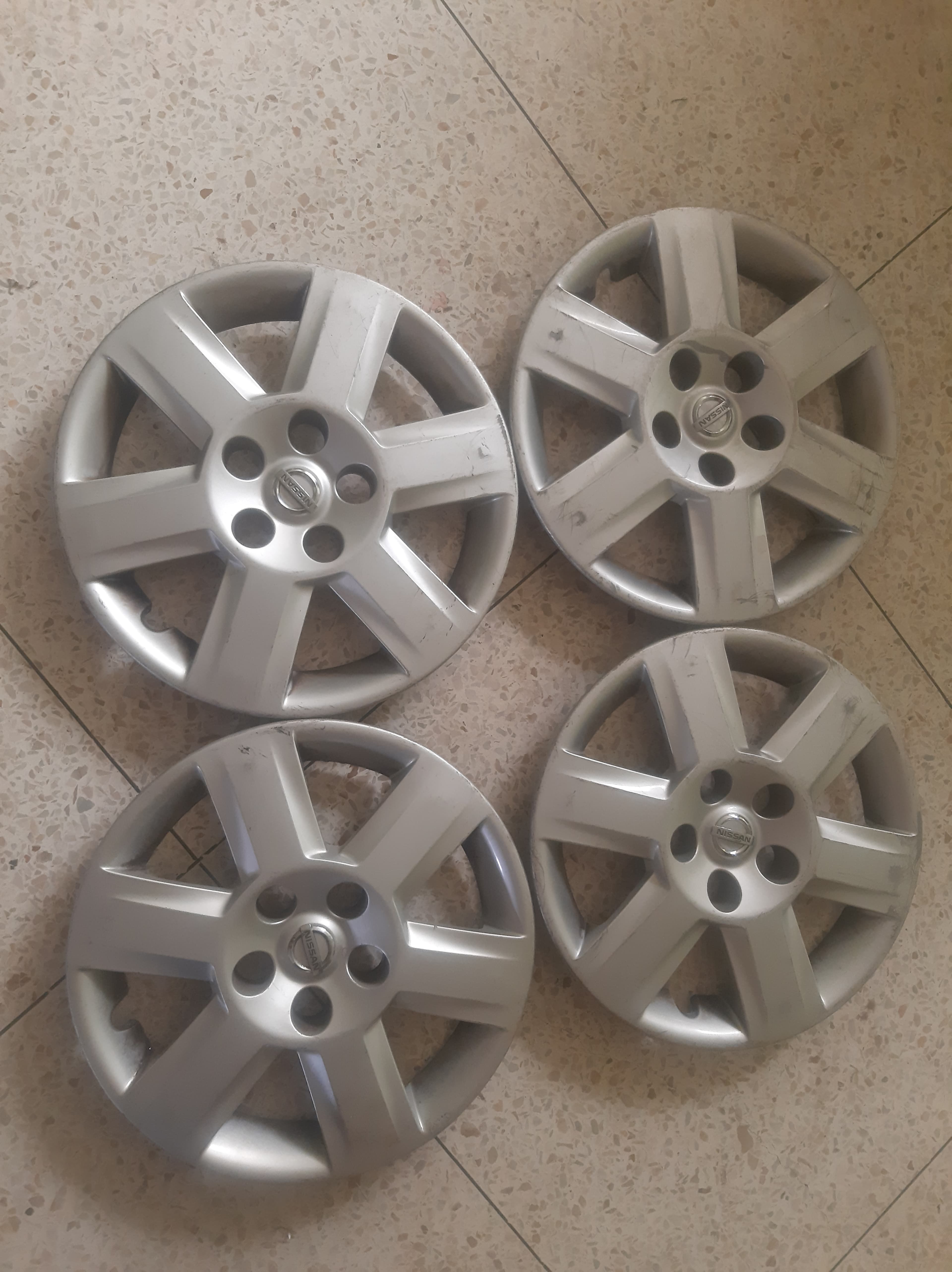 Product gallery https://cdn.afiray.ma/requests/e8d1208a_34abb89a_20250907_164152.jpg