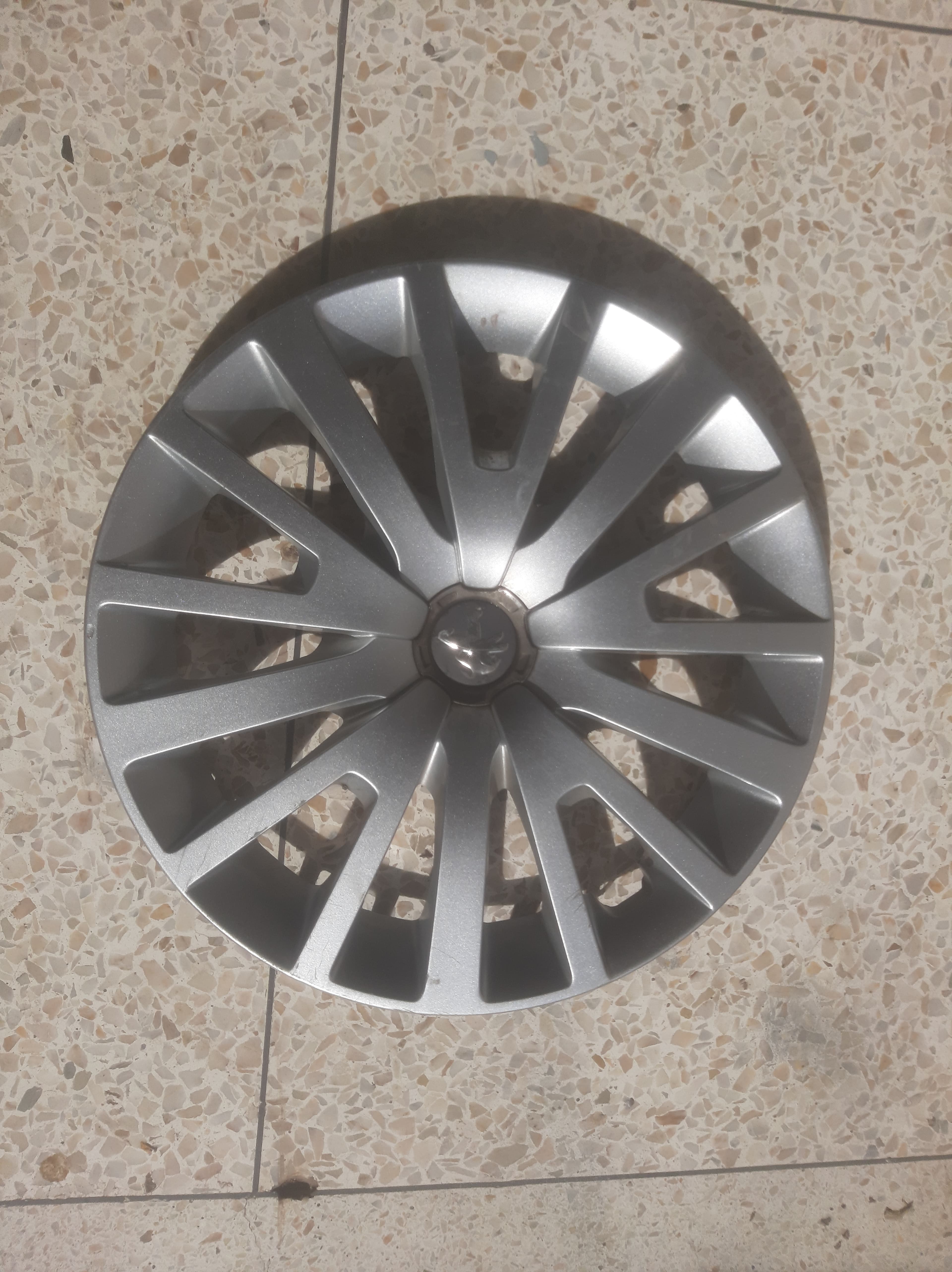 Product gallery https://cdn.afiray.ma/requests/f4a79df4_9df2f620_20251109_124011.jpg